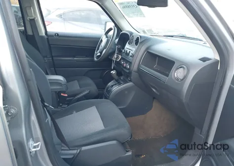 2016 Jeep Patriot Sport из США, поврежденный, VIN 1C4NJPBB0GD677174